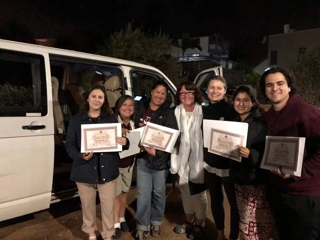 All the team of volunteers saying goodbye!